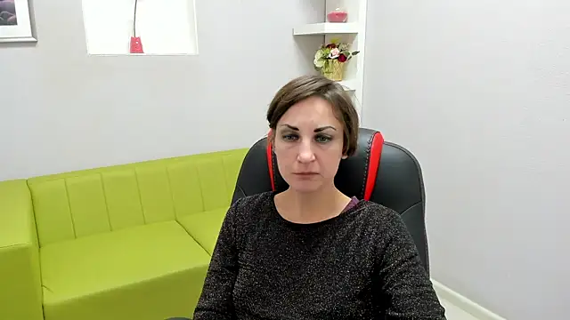 Snapshot of AuroraScript chatting on December 11, 2024, 7:14 pm AuroraScript online show from December 11, 2024, 7:14 pm