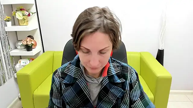 Snapshot of AuroraScript chatting on December 26, 2024, 3:31 pm AuroraScript online show from December 26, 2024, 3:31 pm