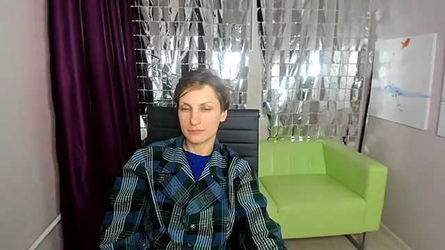 Snapshot of AuroraScript chatting on March 23, 2025, 12:36 am AuroraScript online show from March 23, 2025, 12:36 am