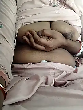 Snapshot of saloni19881 chatting on February 17, 2025, 3:47 am saloni19881 online show from February 17, 2025, 3:47 am