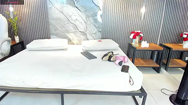 julietha taylor online show from February 2, 2026, 3:05 am