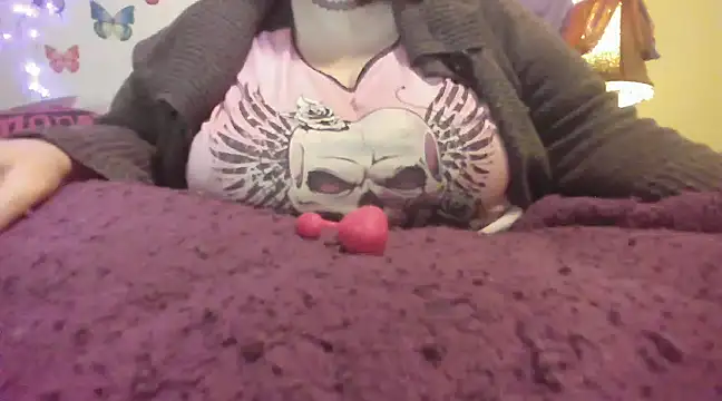 Snapshot of Alli_Kat chatting on December 8, 2024, 1:58 pm Alli Kat online show from December 8, 2024, 1:58 pm