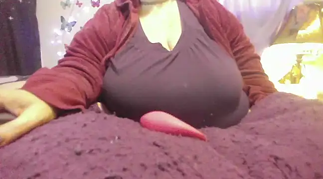 Snapshot of Alli_Kat chatting on January 31, 2025, 8:54 pm Alli Kat online show from January 31, 2025, 8:54 pm