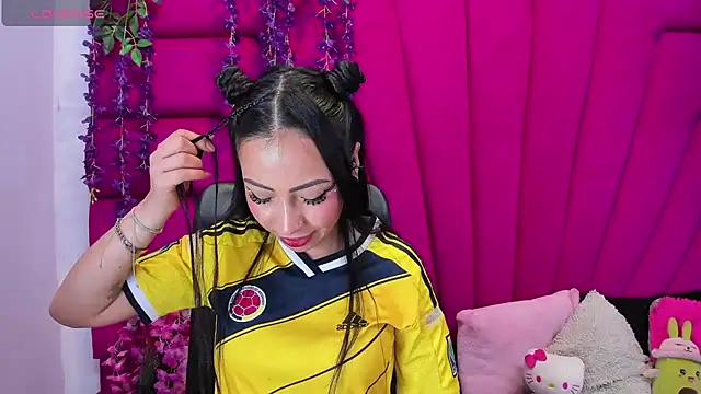 nathalia pink online show from July 3, 2026, 1:39 pm