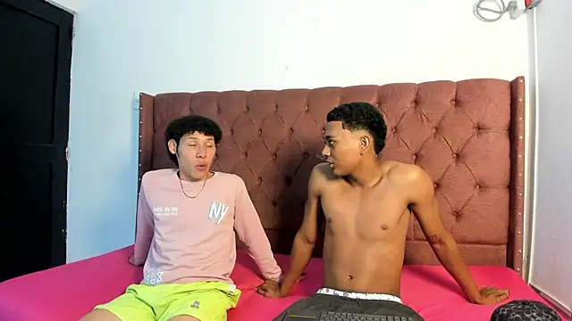 boys yourparty online show from December 19, 2025, 12:01 pm