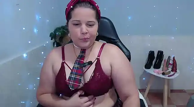 kiara scottt online show from January 6, 2025, 8:03 am