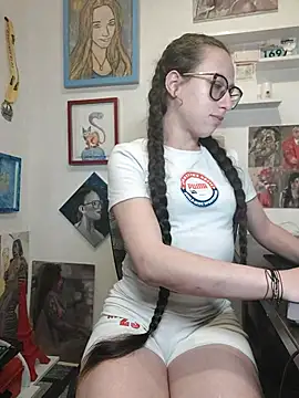 Snapshot of milena_23x chatting on February 14, 2025, 3:11 am milena 23x online show from February 14, 2025, 3:11 am