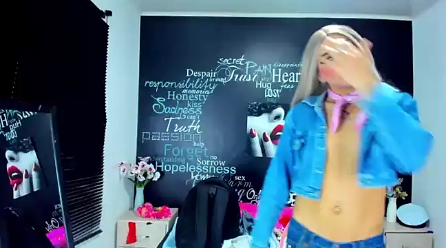 DarianaGia online show from December 12, 2024, 9:08 am