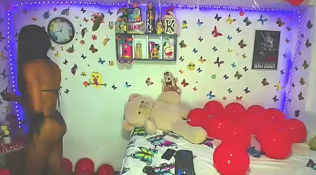 Snapshot of marianaoficial249701 chatting on February 11, 2025, 12:48 pm marianaoficial249701 online show from February 11, 2025, 12:48 pm