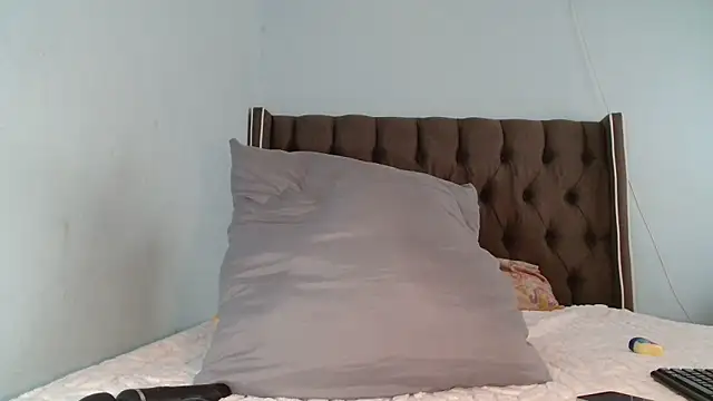 Snapshot of CHOCKYCHOCX2 chatting on February 20, 2025, 9:22 am CHOCKYCHOCX2 online show from February 20, 2025, 9:22 am