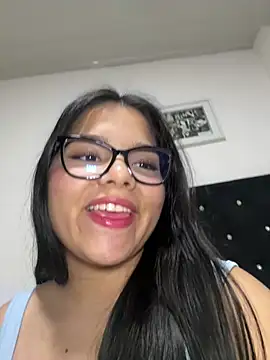 SophieHarris  online show from April 18, 2026, 4:16 am