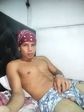 Snapshot of alex_candela chatting on February 2, 2025, 6:48 am alex candela online show from February 2, 2025, 6:48 am