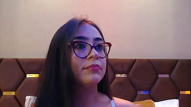 Snapshot of DevonPiers chatting on February 6, 2025, 3:20 pm DevonPiers online show from February 6, 2025, 3:20 pm