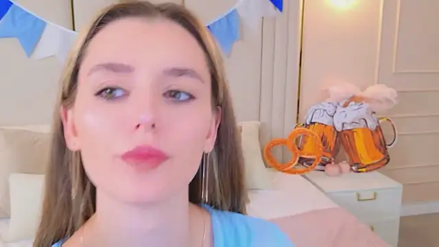 Snapshot of MarybethSnow chatting on October 4, 2025, 5:11 pm MarybethSnow online show from October 4, 2025, 5:11 pm