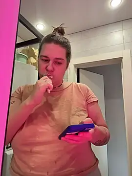 SuzieMurray online show from November 16, 2025, 8:20 am