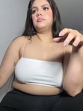 Snapshot of kimberlyhills1 chatting on March 7, 2025, 8:00 pm kimberlyhills1 online show from March 7, 2025, 8:00 pm