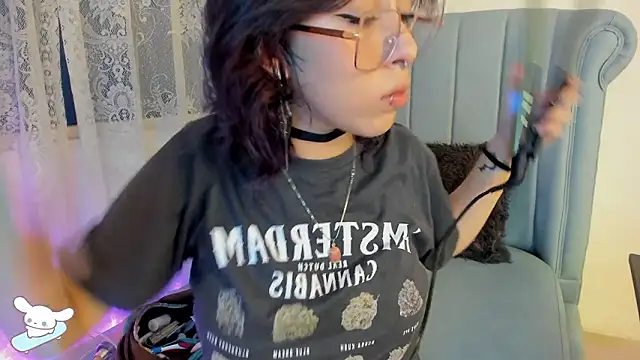 AlexaFoxy18 online show from January 15, 2026, 7:35 am