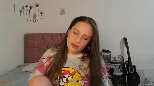 Snapshot of Serenity chatting on September 24, 2025, 2:04 am Serenity online show from September 24, 2025, 2:04 am