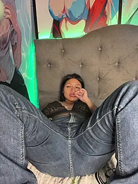 Im Little online show from January 12, 2026, 2:28 am