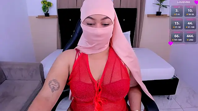 Snapshot of Kendra_Kait chatting on October 3, 2025, 12:02 pm Kendra Kait online show from October 3, 2025, 12:02 pm