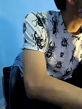 charlesss19 online show from February 27, 2025, 12:54 am