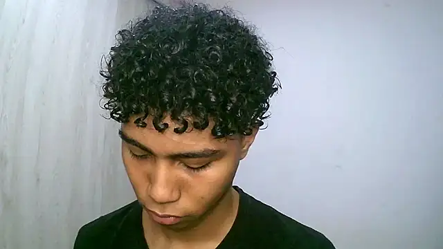 Snapshot of sexy_diamante_ chatting on November 2, 2025, 3:25 pm sexy diamante online show from November 2, 2025, 3:25 pm