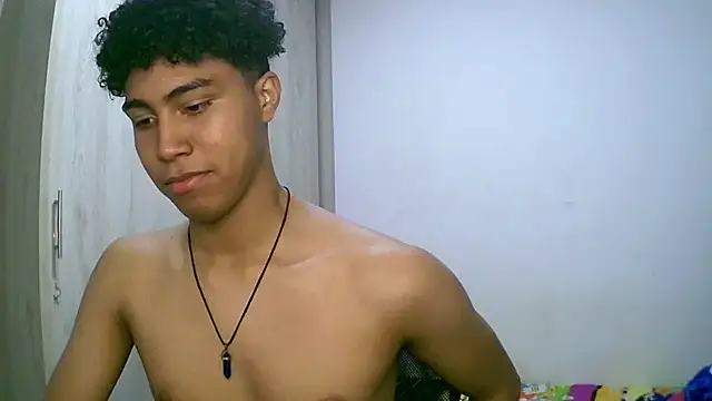 Snapshot of sexy_diamante_ chatting on November 6, 2025, 1:50 am sexy diamante online show from November 6, 2025, 1:50 am