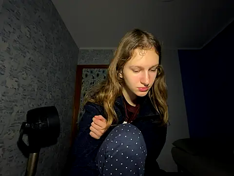 Snapshot of Eva_Angel3 chatting on December 21, 2025, 4:14 pm Eva Angel3 online show from December 21, 2025, 4:14 pm