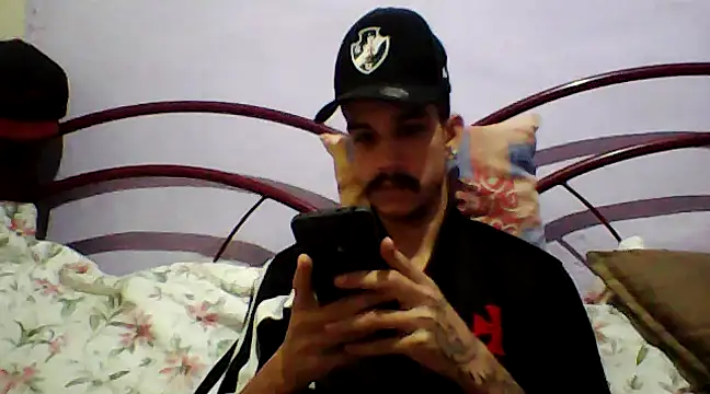 gatobranco001 online show from March 21, 2025, 2:18 am