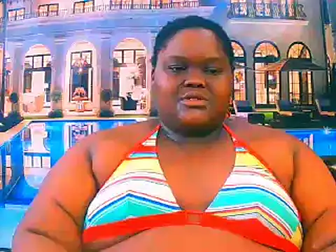 Snapshot of EbonyHotBuns chatting on June 16, 2026, 6:21 pm EbonyHotBuns online show from June 16, 2026, 6:21 pm