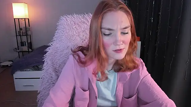 ReddHotPipper online show from February 1, 2026, 3:27 am