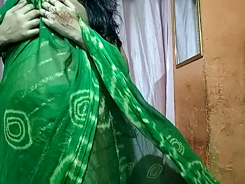 poojaxxx65 online show from October 13, 2025, 10:54 pm