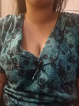 Snapshot of Sexy_Sonu_Bebu chatting on June 24, 2026, 7:18 am Sexy Sonu Bebu online show from June 24, 2026, 7:18 am