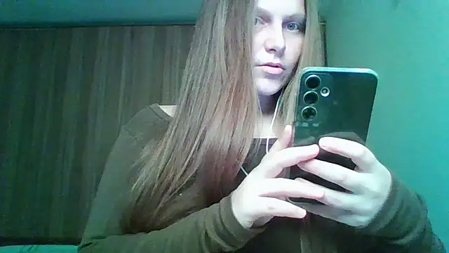 Evasapples online show from March 27, 2026, 2:28 pm