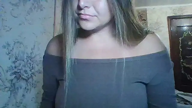 Evasapples online show from July 7, 2026, 8:46 pm