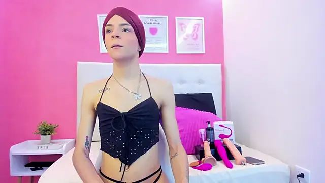 Snapshot of Realbadbxtch chatting on September 22, 2025, 5:59 pm Realbadbxtch online show from September 22, 2025, 5:59 pm