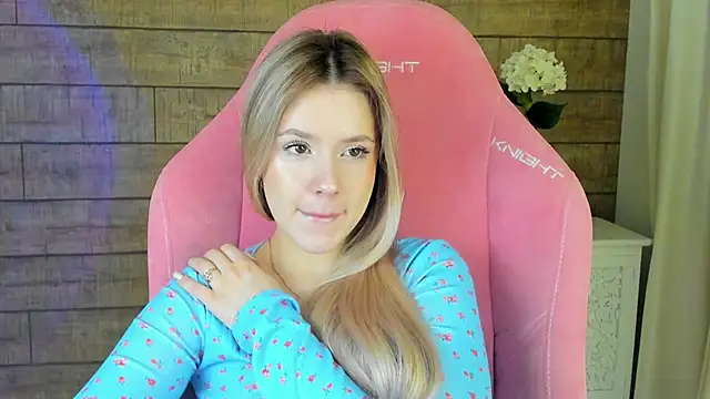 Snapshot of MilanaBalmain chatting on February 2, 2026, 4:33 am MilanaBalmain online show from February 2, 2026, 4:33 am