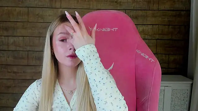 Snapshot of MilanaBalmain chatting on March 4, 2026, 4:24 pm MilanaBalmain online show from March 4, 2026, 4:24 pm