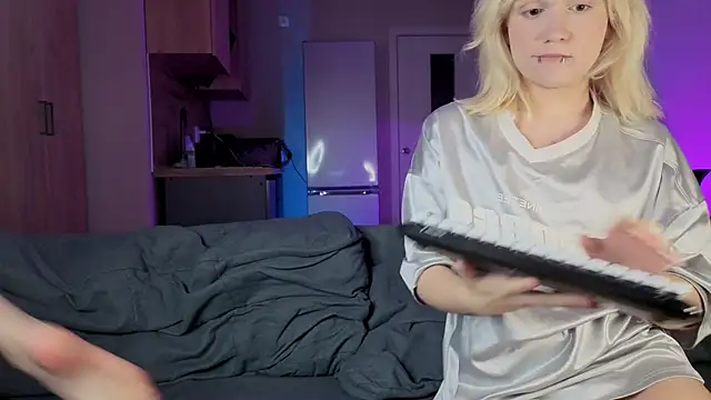 Gregory Byyrd online show from October 18, 2025, 9:04 pm