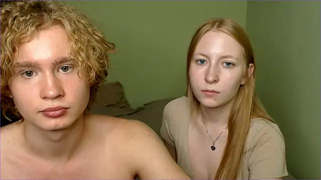 AliceStoneJhonyStone online show from September 25, 2025, 4:21 pm