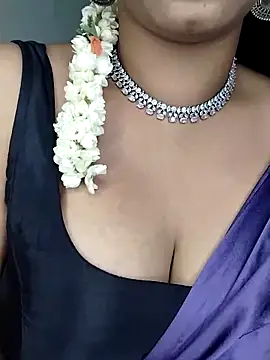 Snapshot of Sexy-Shalinii chatting on March 13, 2025, 1:07 pm Sexy-Shalinii online show from March 13, 2025, 1:07 pm