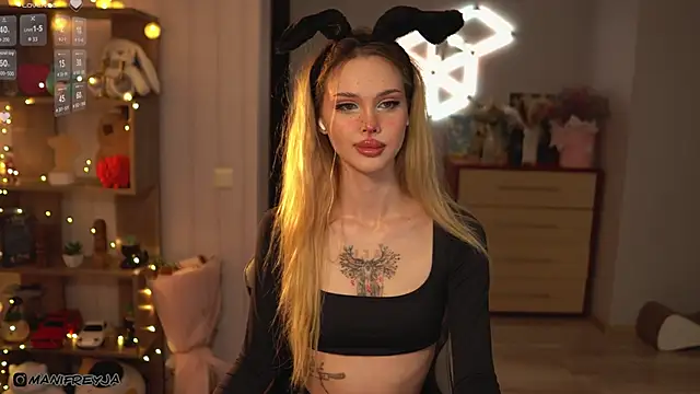 Snapshot of ManiFreyja chatting on October 9, 2025, 9:13 pm ManiFreyja online show from October 9, 2025, 9:13 pm