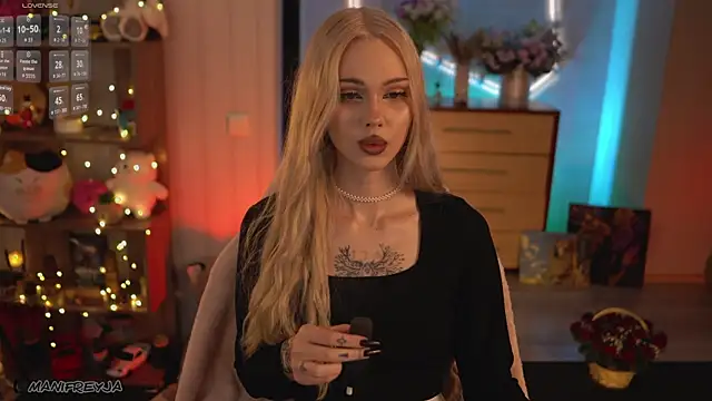 Snapshot of ManiFreyja chatting on April 25, 2026, 8:50 pm ManiFreyja online show from April 25, 2026, 8:50 pm