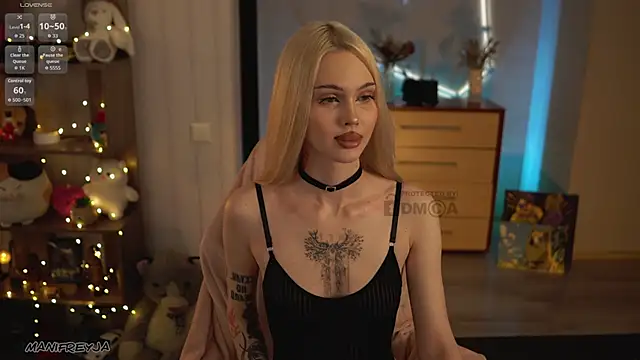Snapshot of ManiFreyja chatting on June 13, 2026, 8:29 pm ManiFreyja online show from June 13, 2026, 8:29 pm
