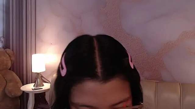 Snapshot of Gag_princeess chatting on January 25, 2025, 10:18 pm Gag princeess online show from January 25, 2025, 10:18 pm