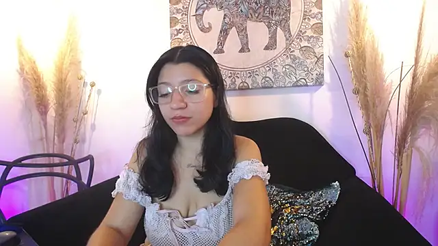 Snapshot of Gag_princeess chatting on March 1, 2025, 7:37 pm Gag princeess online show from March 1, 2025, 7:37 pm