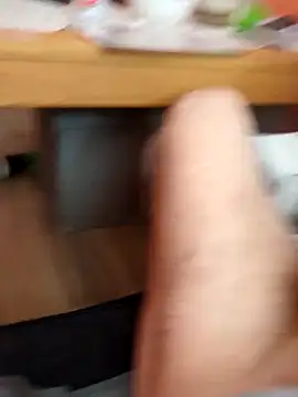 Snapshot of Polish41 chatting on November 8, 2025, 10:15 am Polish41 online show from November 8, 2025, 10:15 am