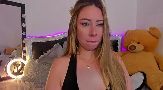 JanneKim online show from February 26, 2025, 1:52 pm