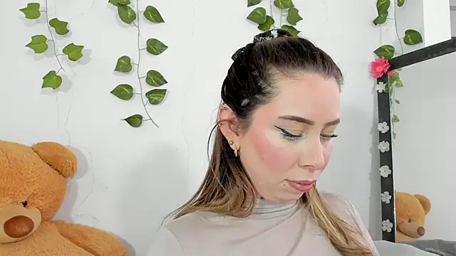 JanneKim online show from October 1, 2025, 6:47 pm