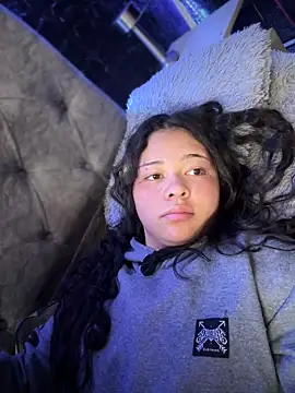 Paloma  LS online show from December 31, 2024, 1:52 pm